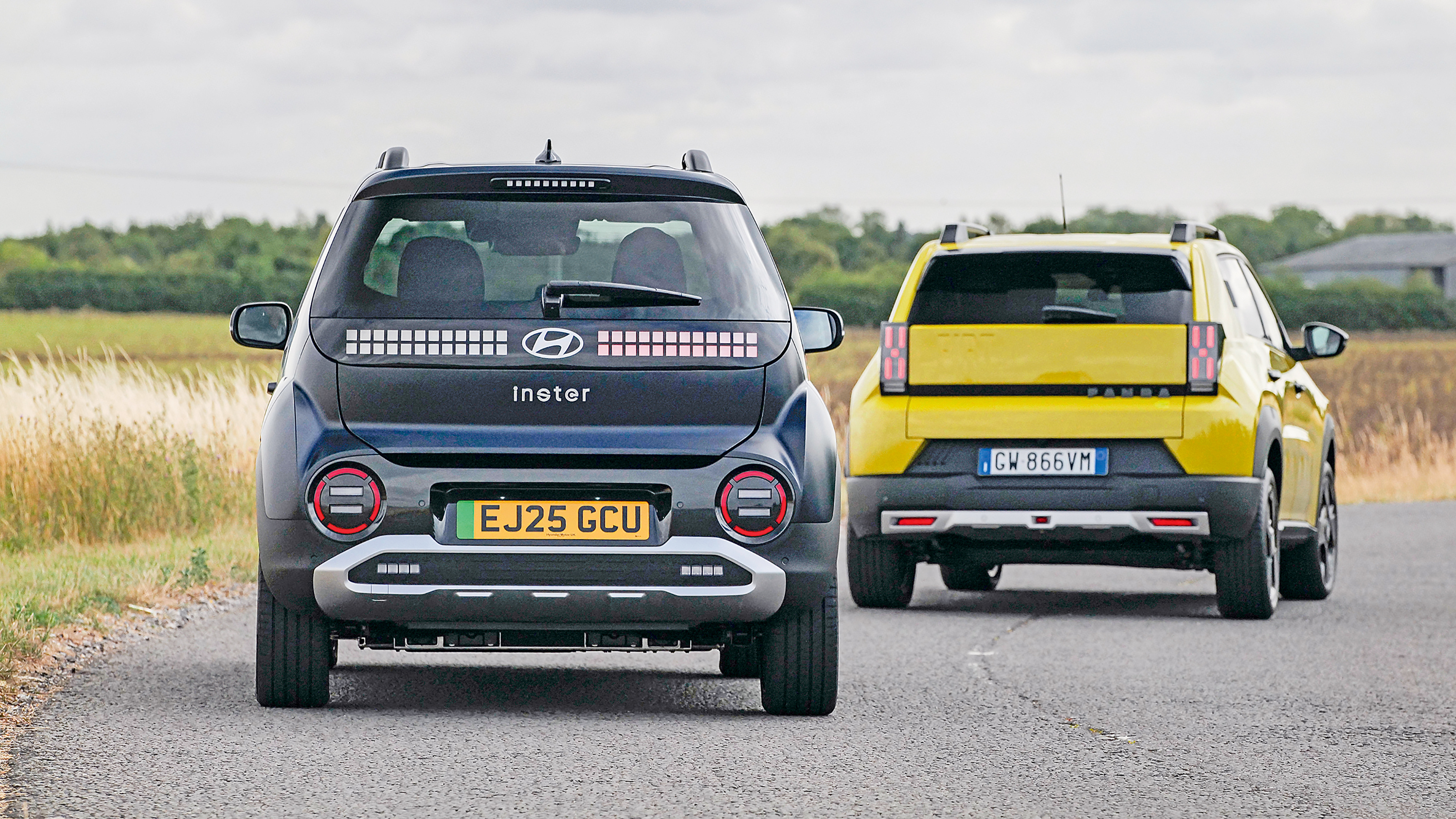 Hyundai Inster and Fiat Grande Panda - rear cornering