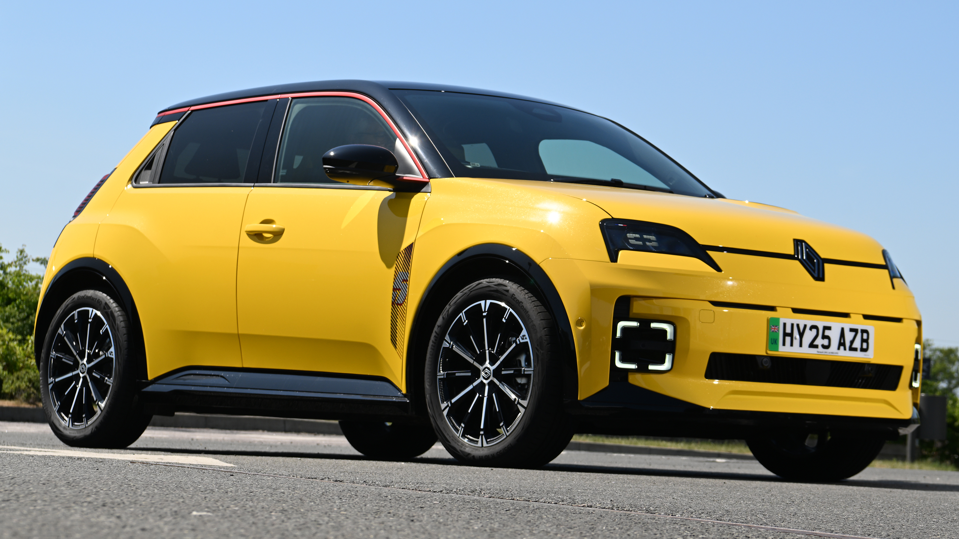 Electric car charging mega test - Renault 5 front angled
