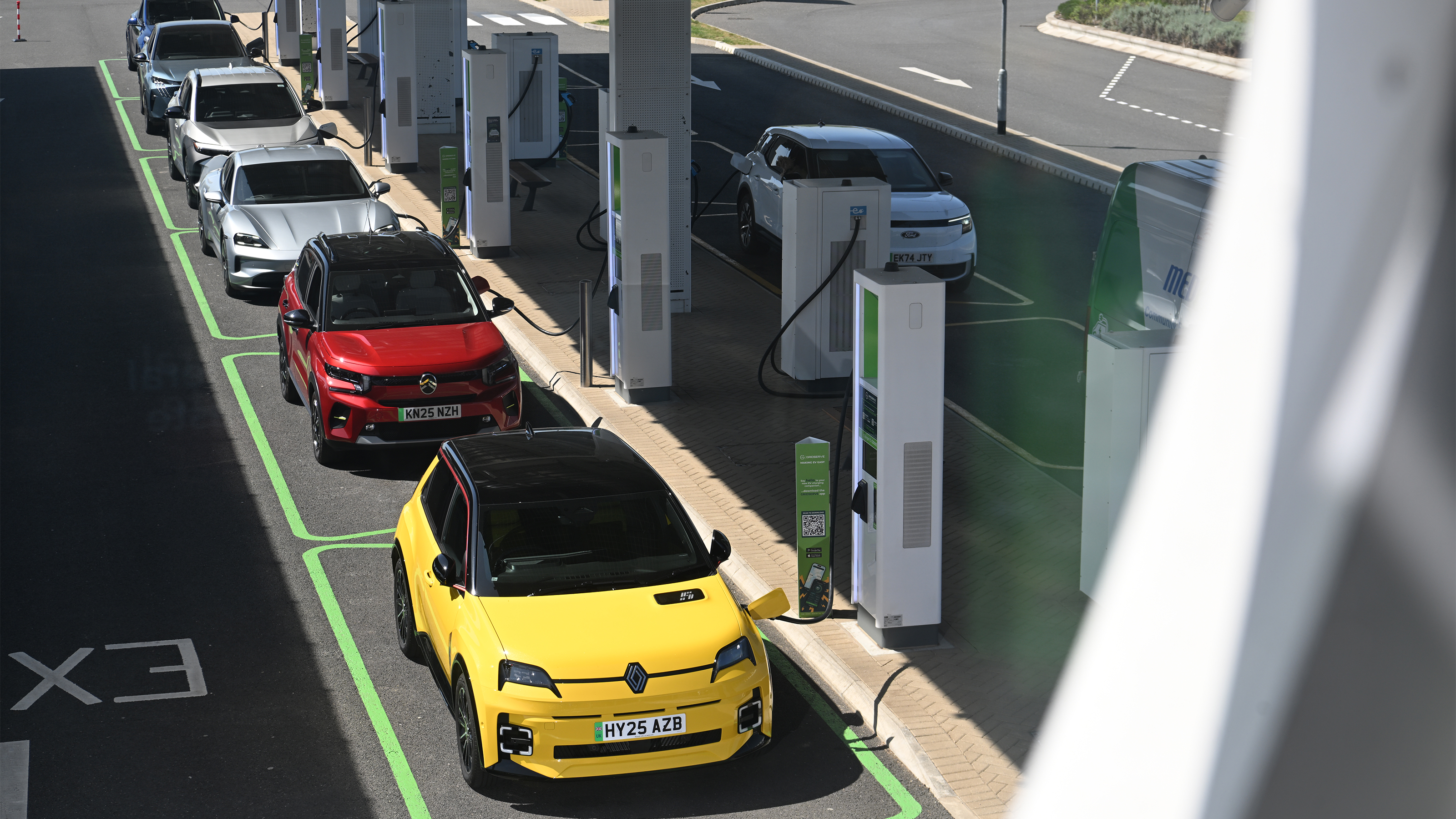 Electric car charging mega test - charging overhead