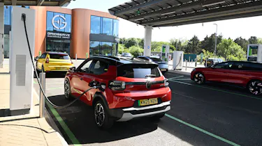 Electric car charging mega test - e C3 charging rear