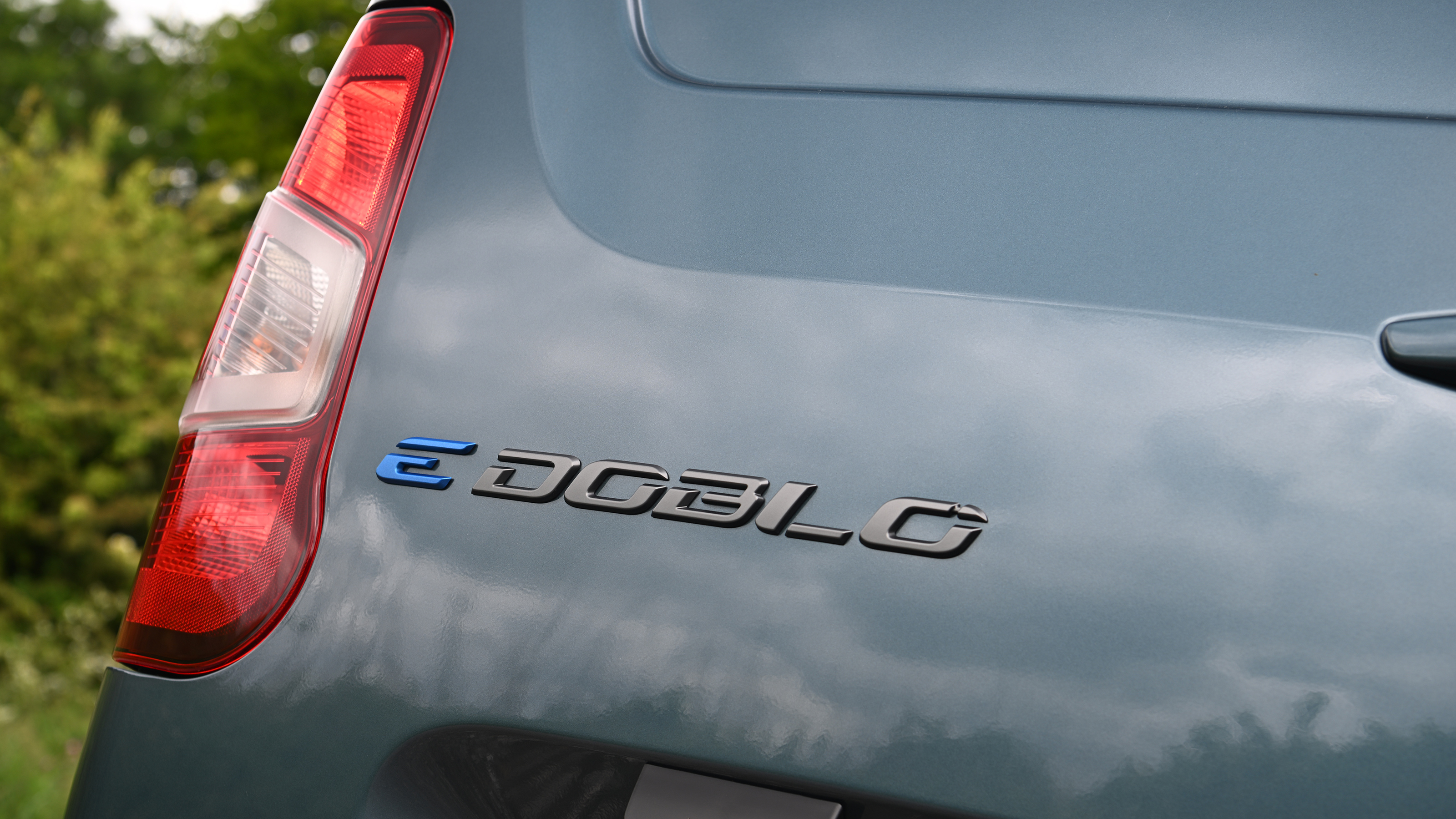 Fiat e-Doblo - 'e-Doblo' badge