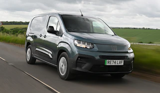 Fiat e-Doblo - front tracking