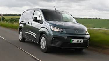 Fiat e-Doblo - front tracking