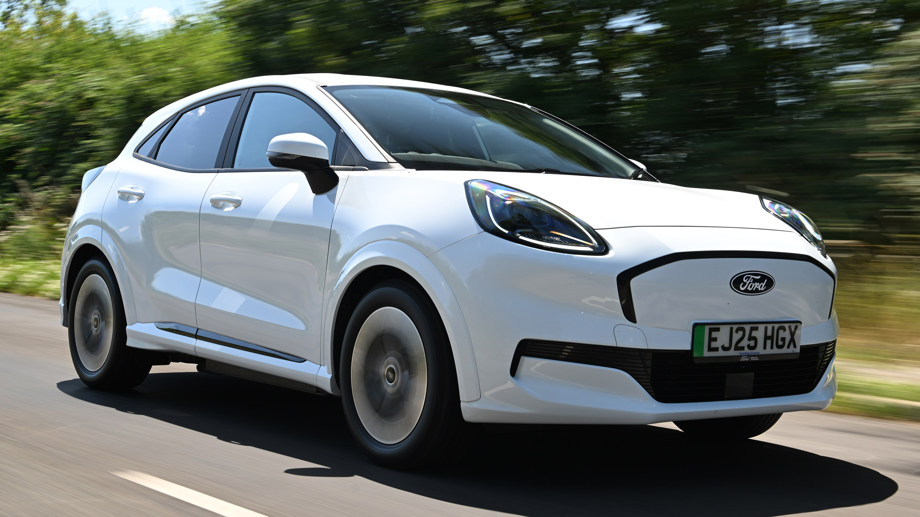 Ford Puma Gen-E - front tracking