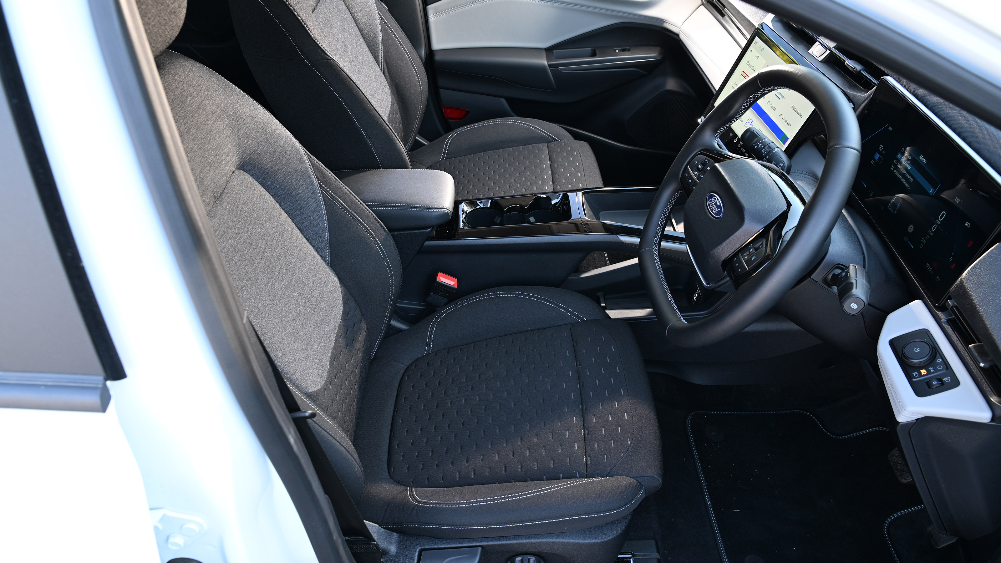 Ford Puma Gen-E - front seats