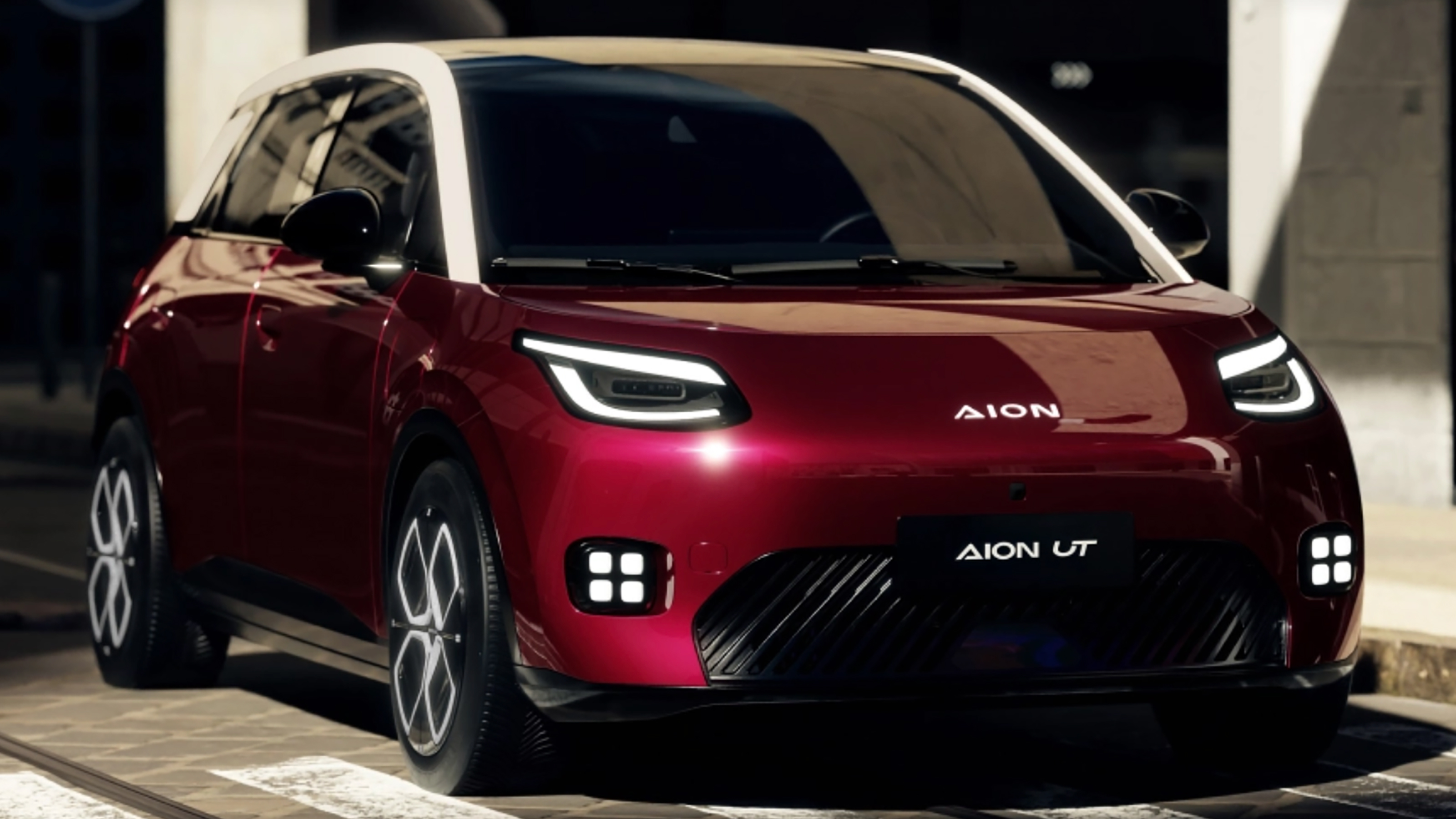 GAC Aion UT - front 3/4