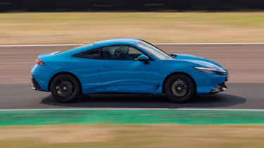 Honda Prelude - side action