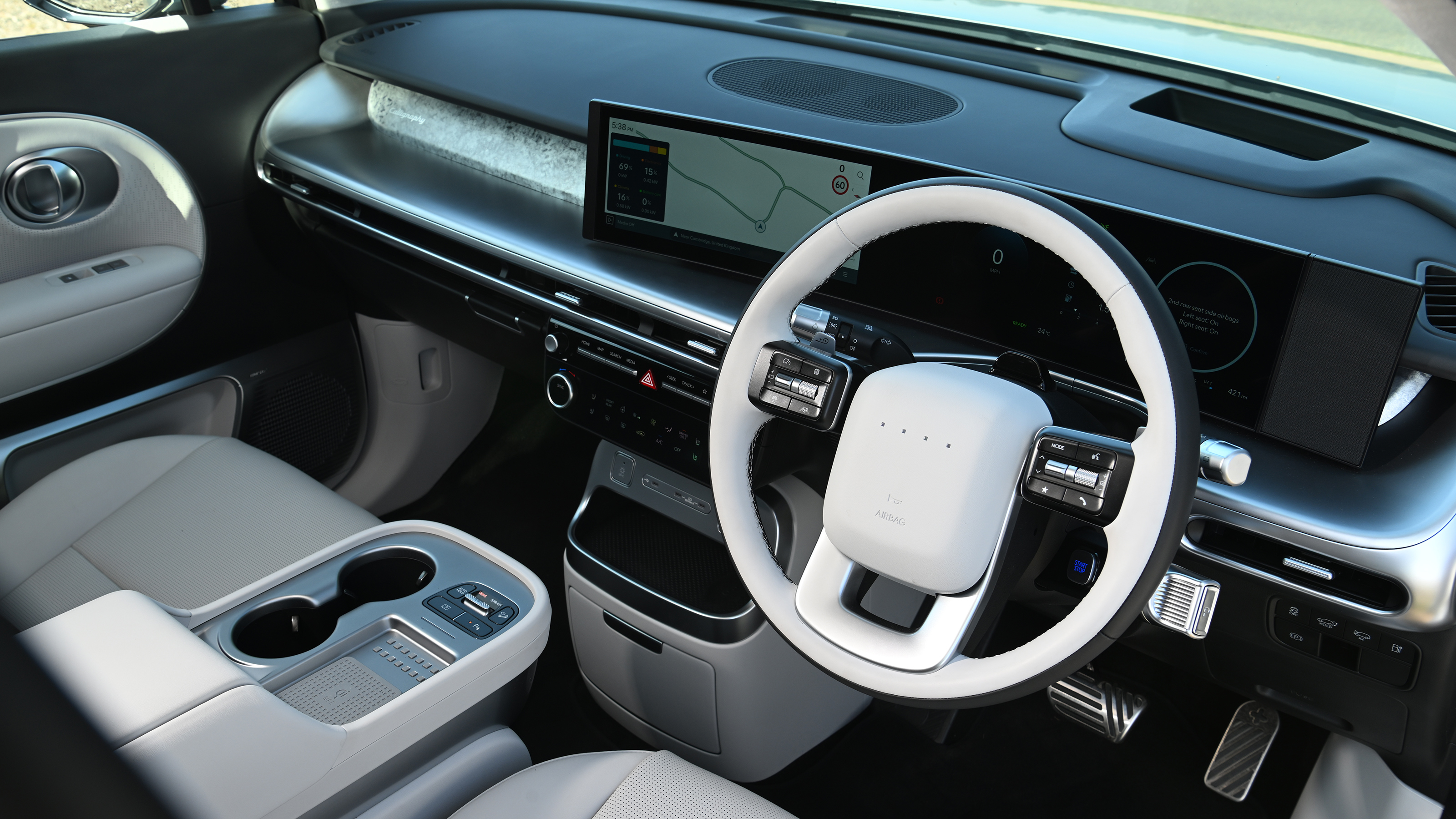 Hyundai Ioniq 9 - dashboard