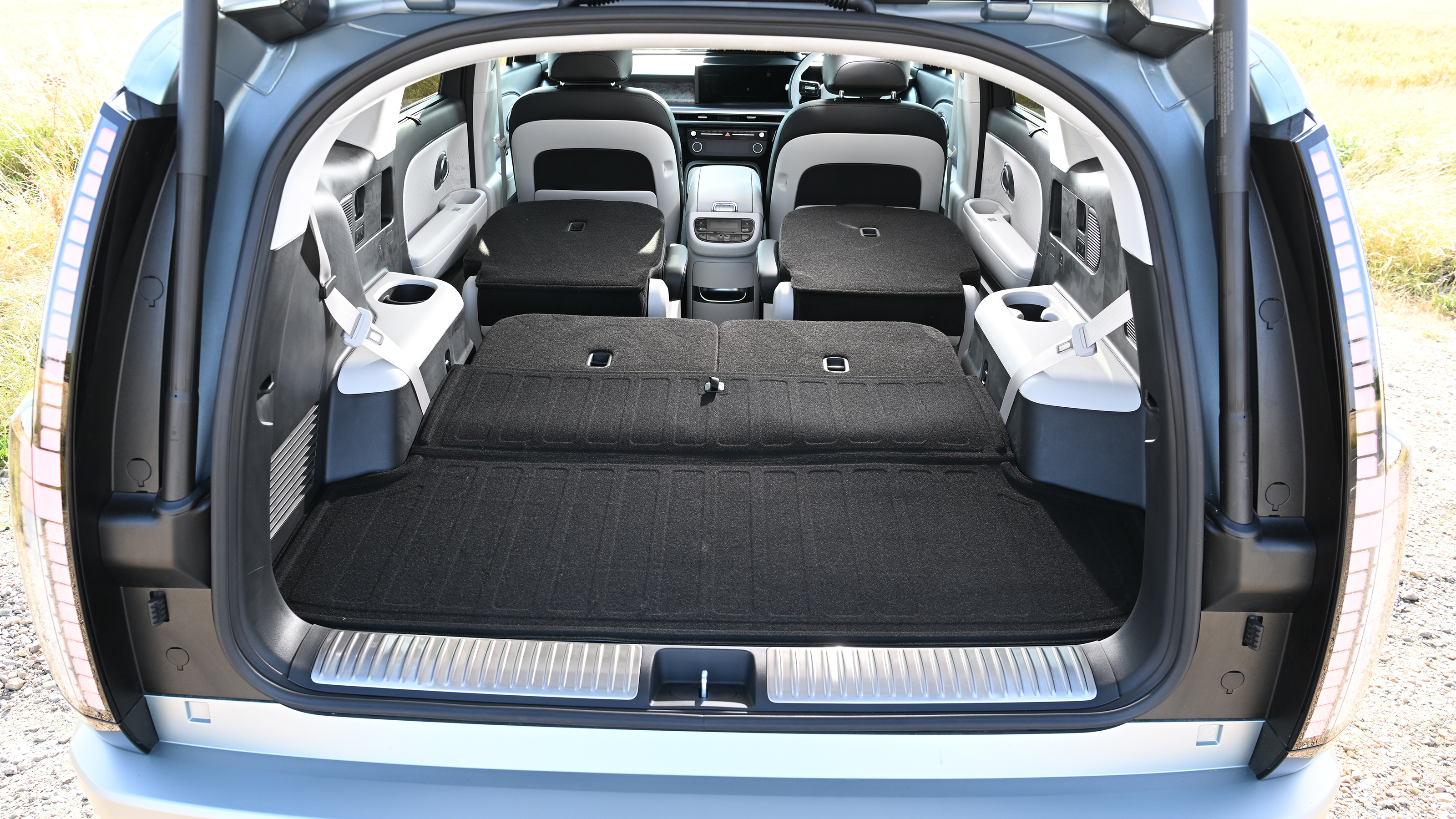 Hyundai Ioniq 9 - boot