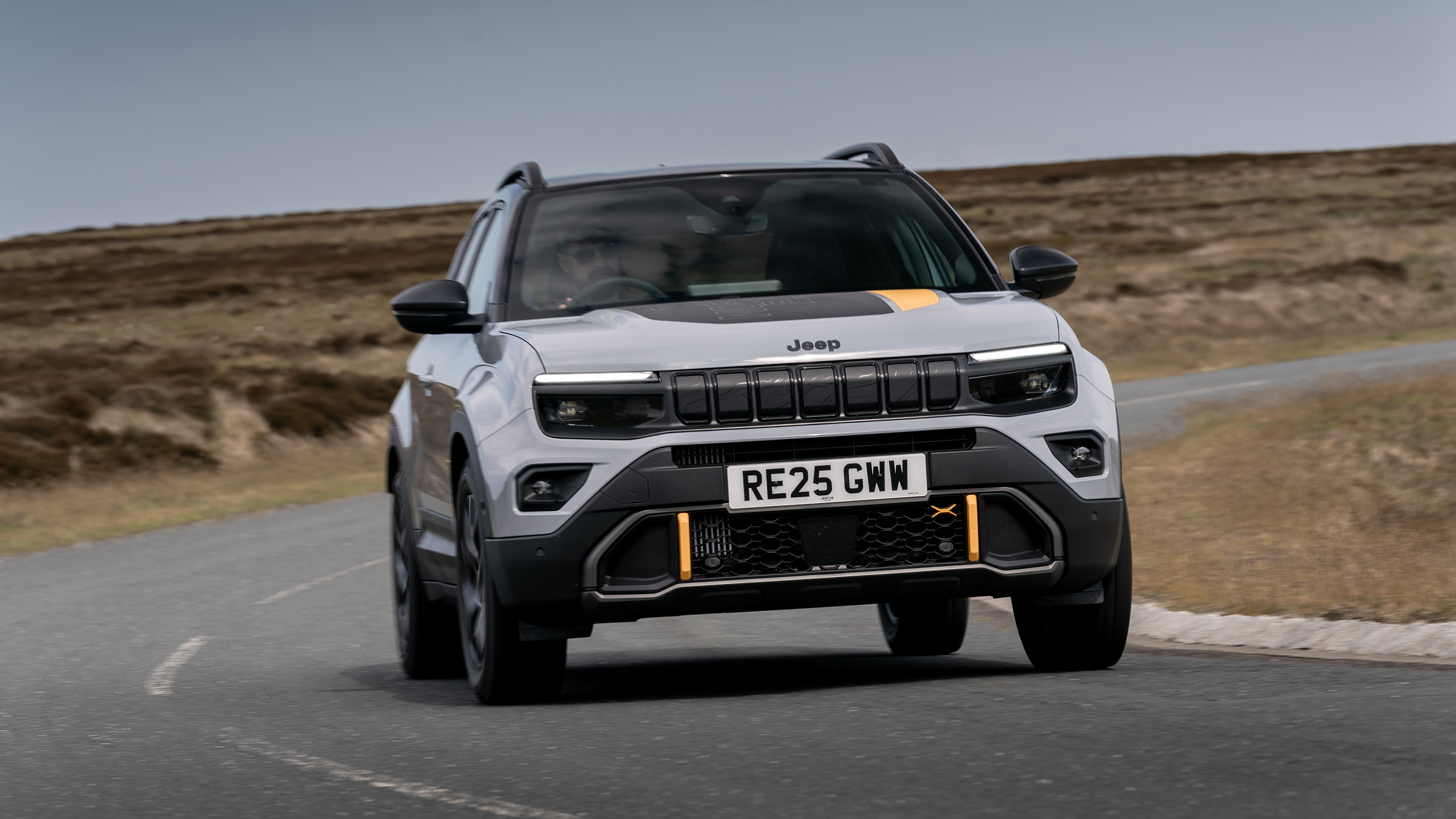 Jeep Avenger The North Face Edition - front cornering