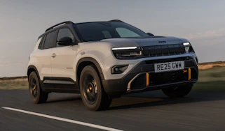 Jeep Avenger The North Face Edition - front tracking