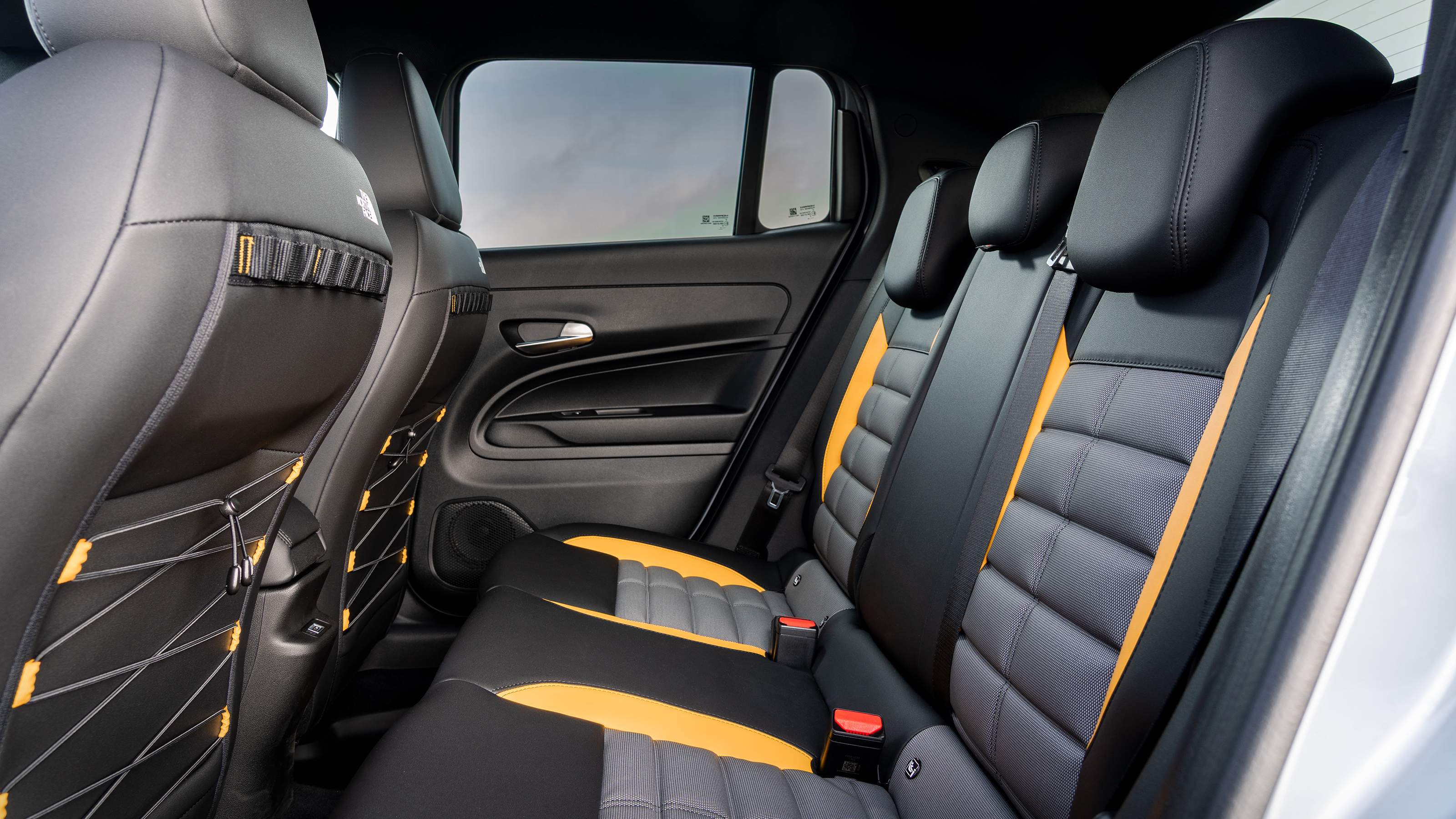 Jeep Avenger The North Face Edition - rear seats