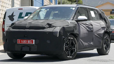 Kia EV3 GT - front 3/4