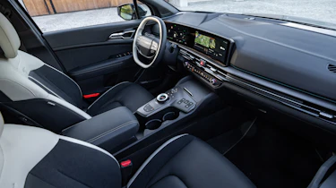 Kia Sportage - front seats