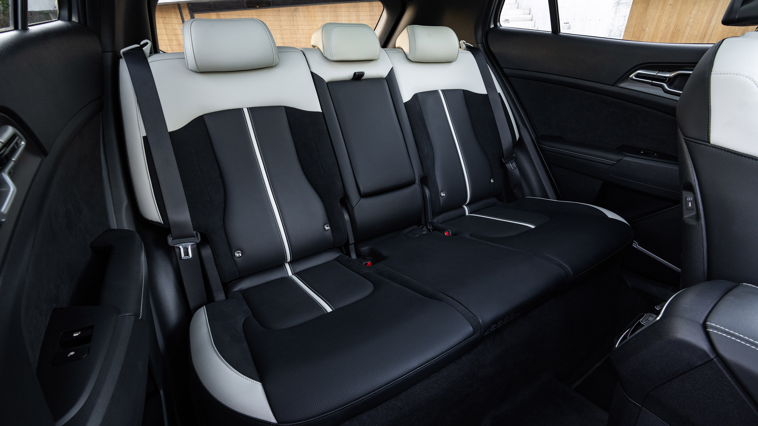 Kia Sportage - rear seats