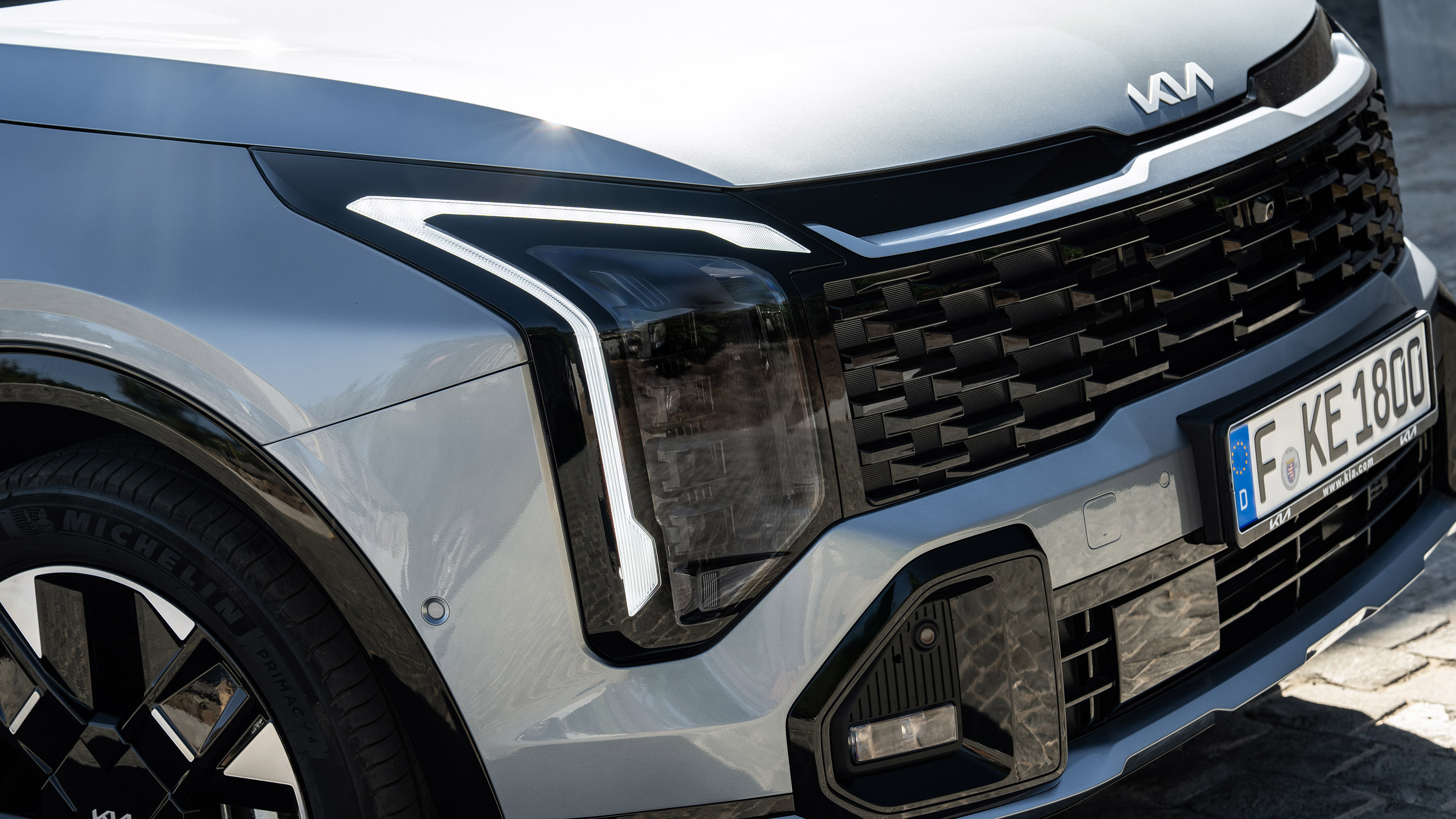 Kia Sportage - front light