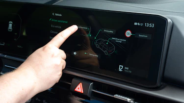 Kia Sportage - screen