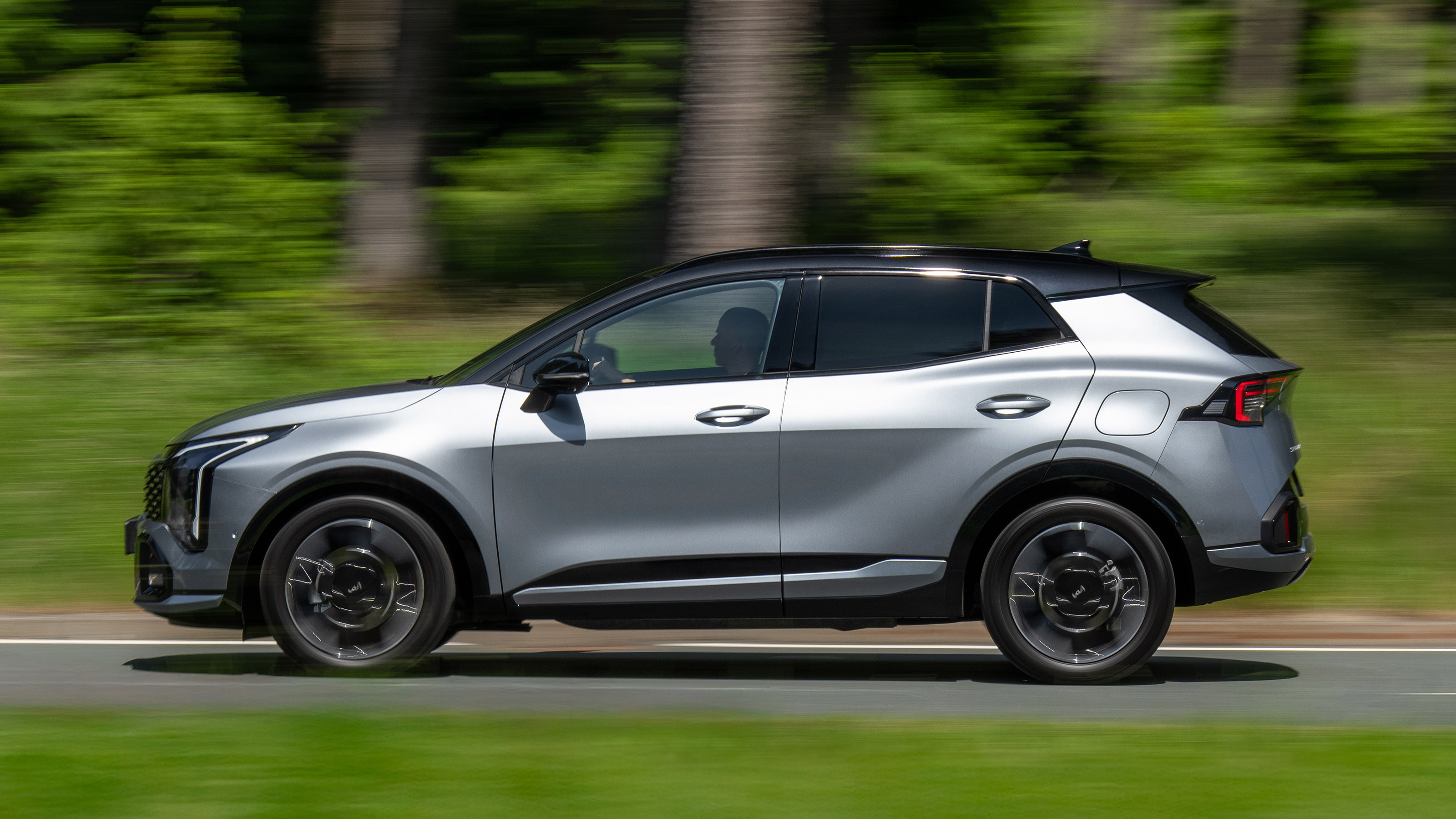 Kia Sportage - side