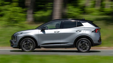 Kia Sportage - side