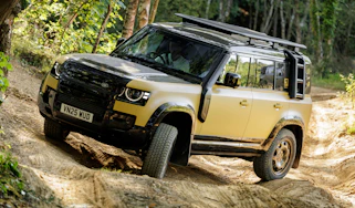 New Land Rover Defender Trophy Edition - front action