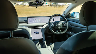 MG IM5 - Goodwood interior