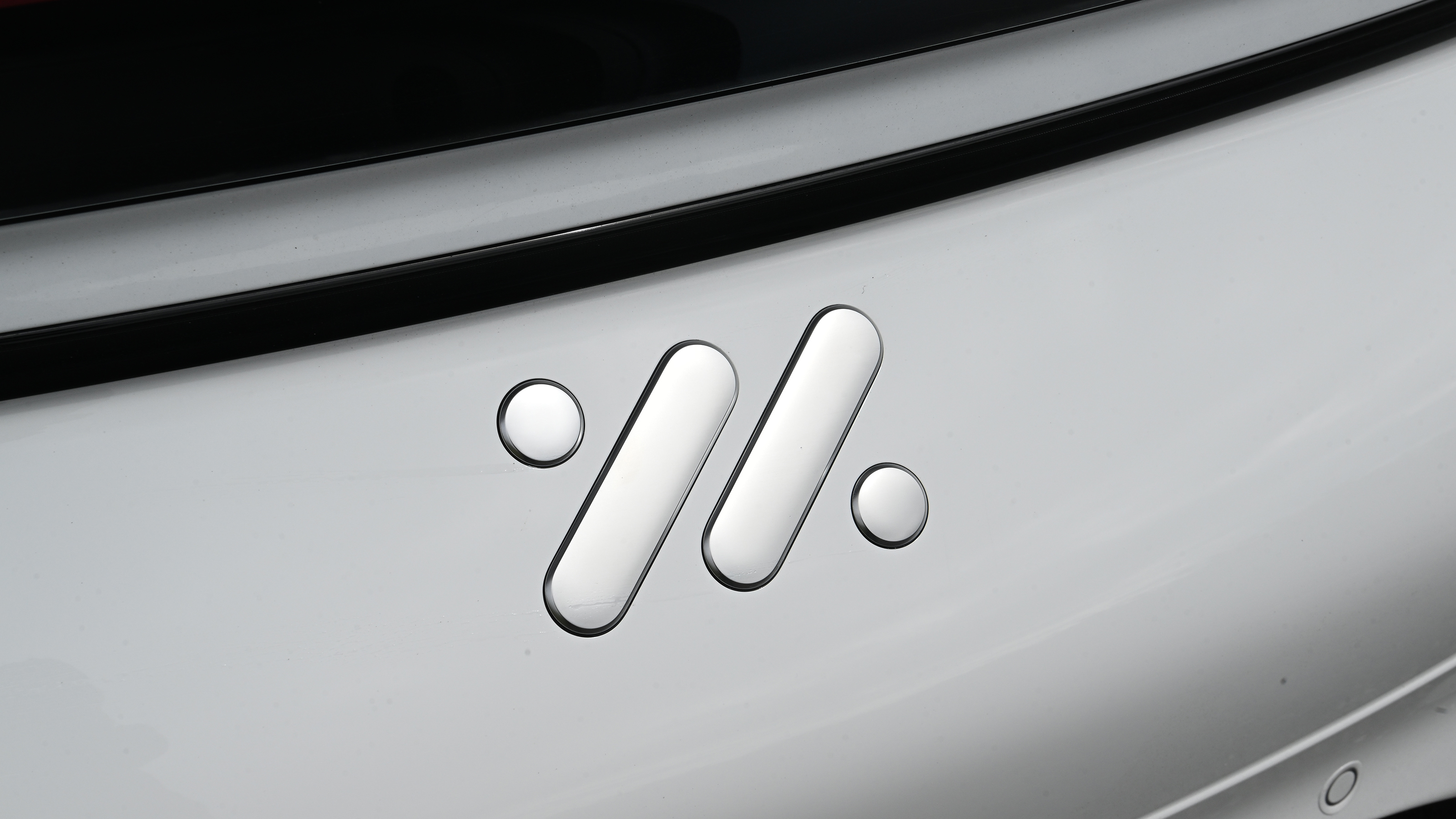 MG IM5 - 'IM' badge