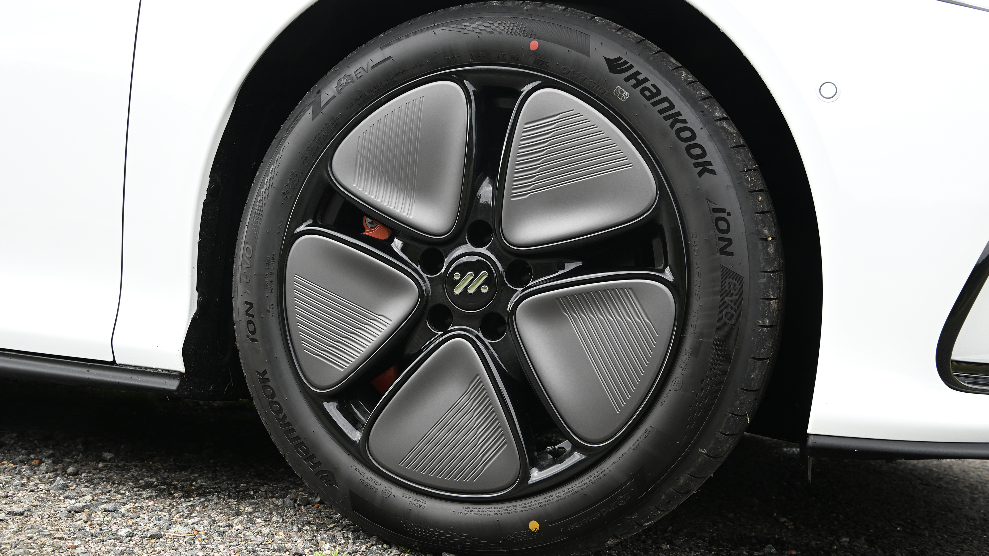 MG IM5 - wheel