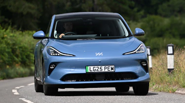 MG IM6 - front cornering