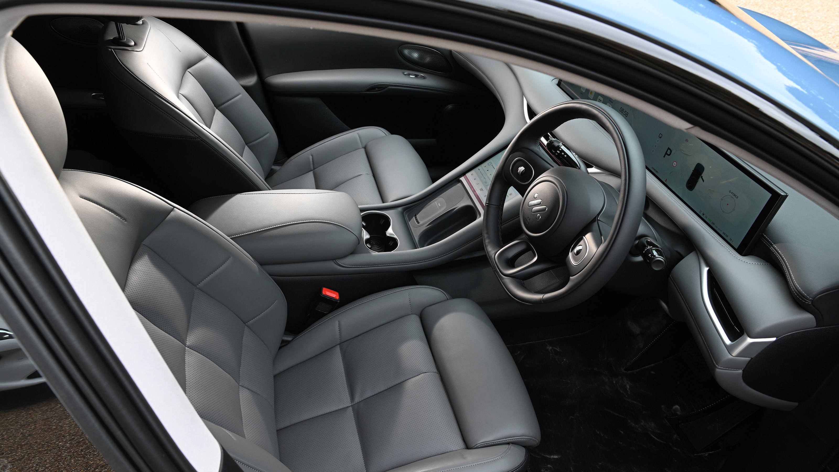 MG IM6 - front seats