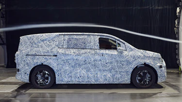 Mercedes VLE teaser - side