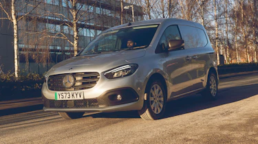 Mercedes eCitan - front tracking