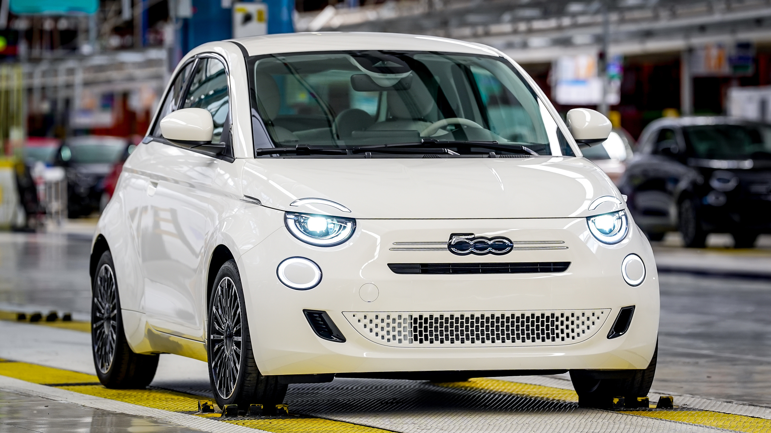 New Fiat 500 Hybrid - factory front 3/4