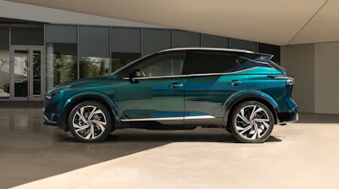 Nissan Qashqai e-Power Tekna+ - side static