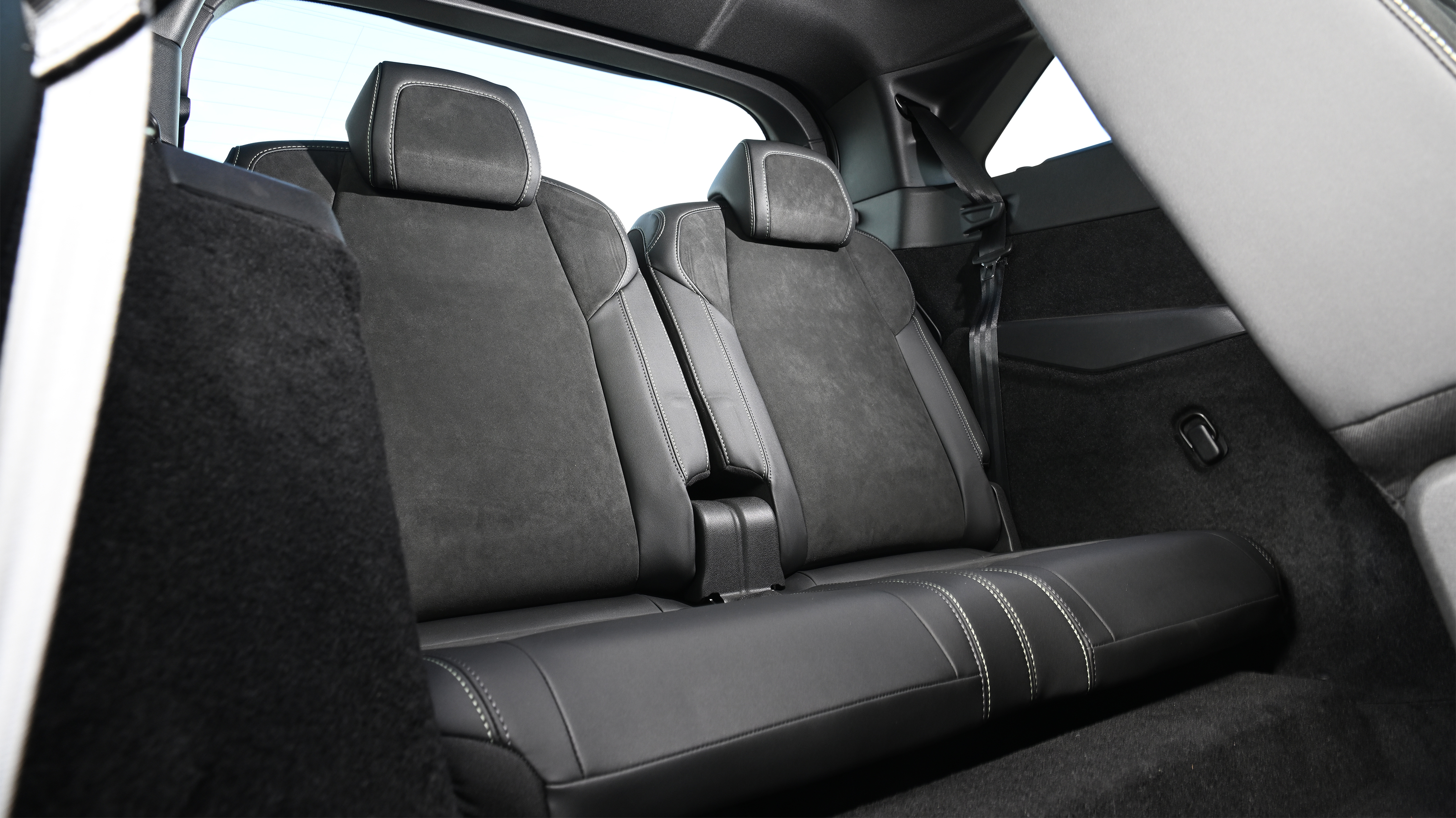 Peugeot 5008 Hybrid GT long-term - rear seats