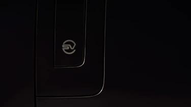 Range Rover SV Black - badge