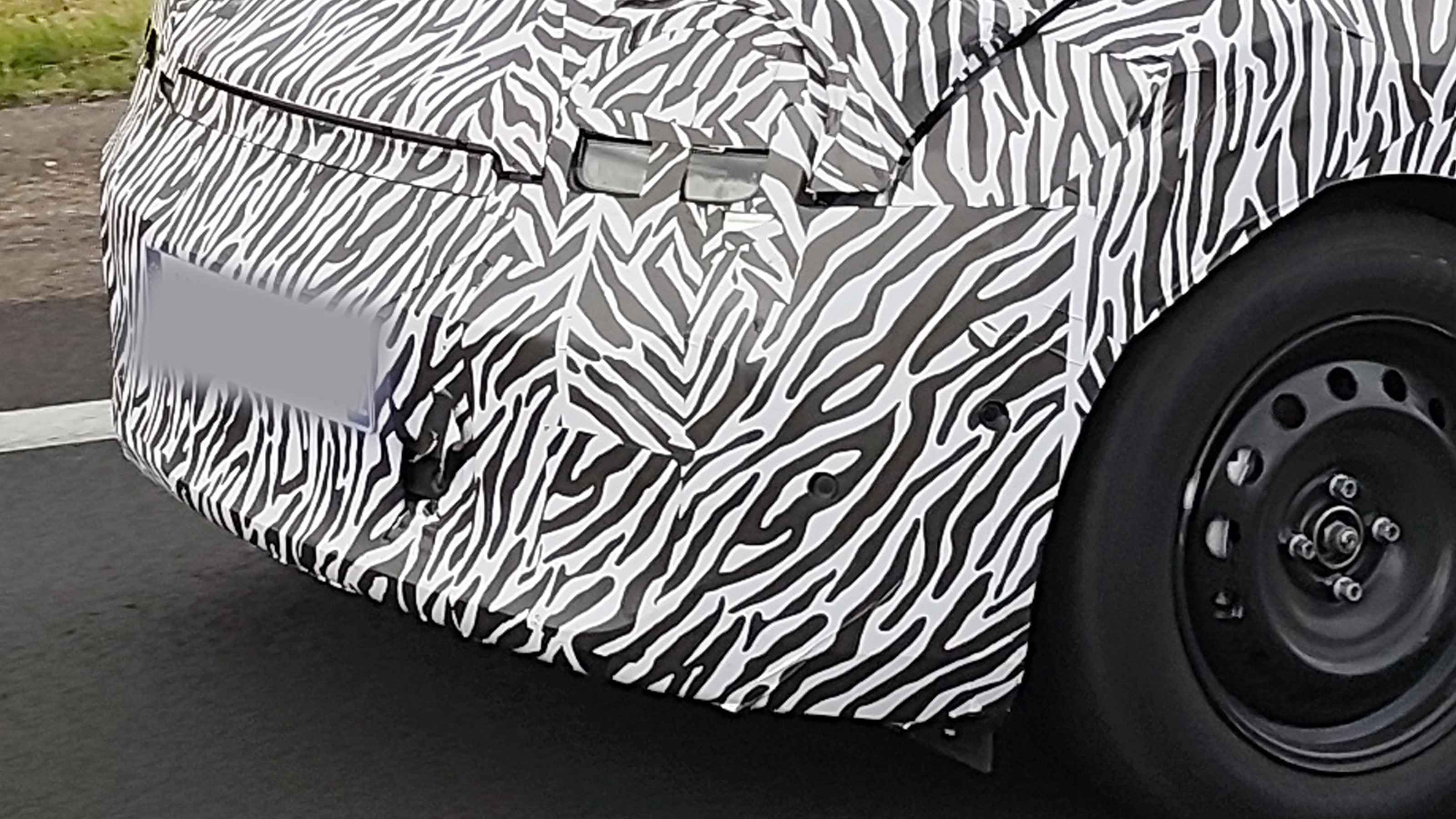 Renault Twingo (camouflaged) - front end
