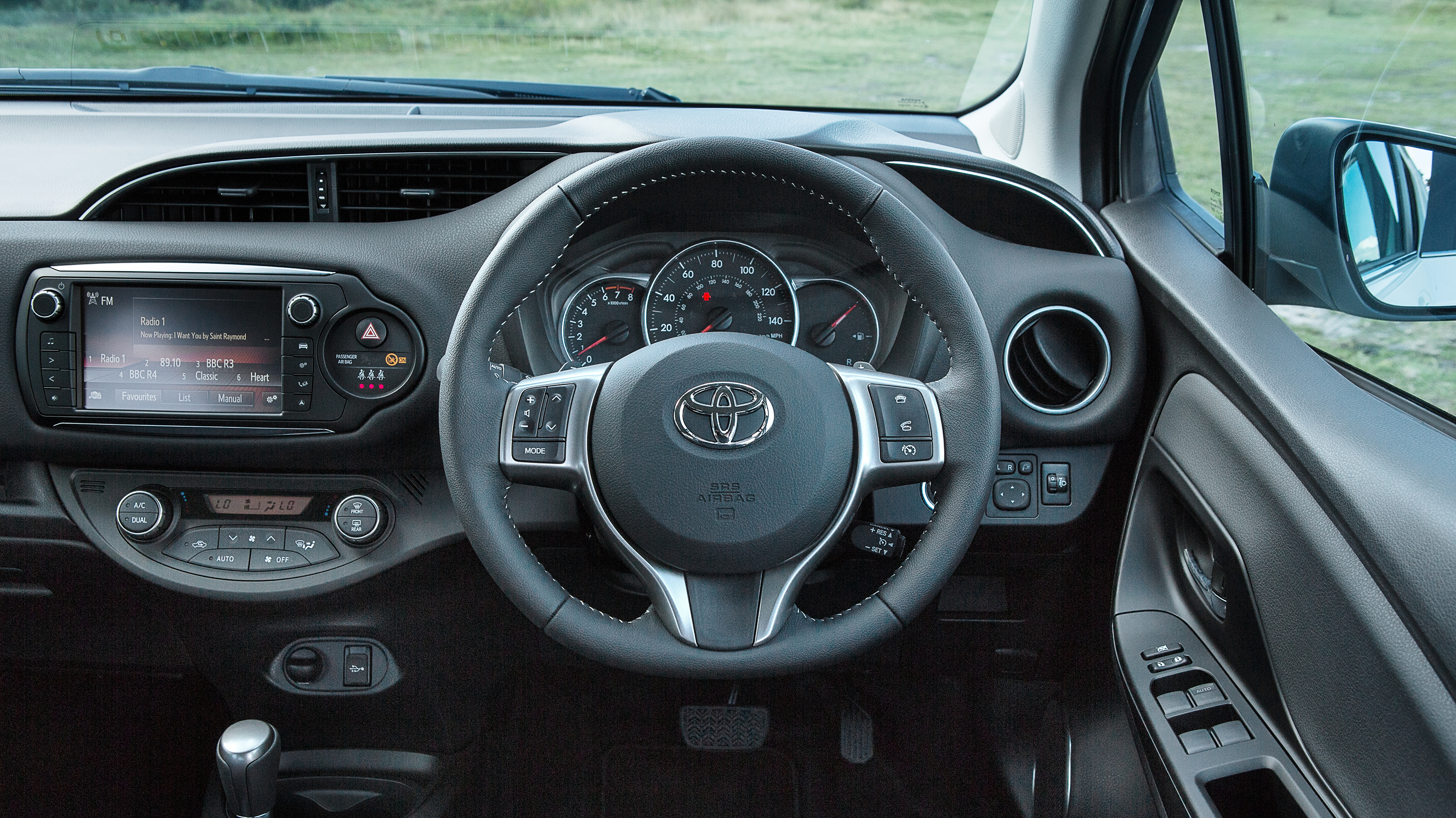 Small automatic cars for £11k - Toyota Yaris, interior