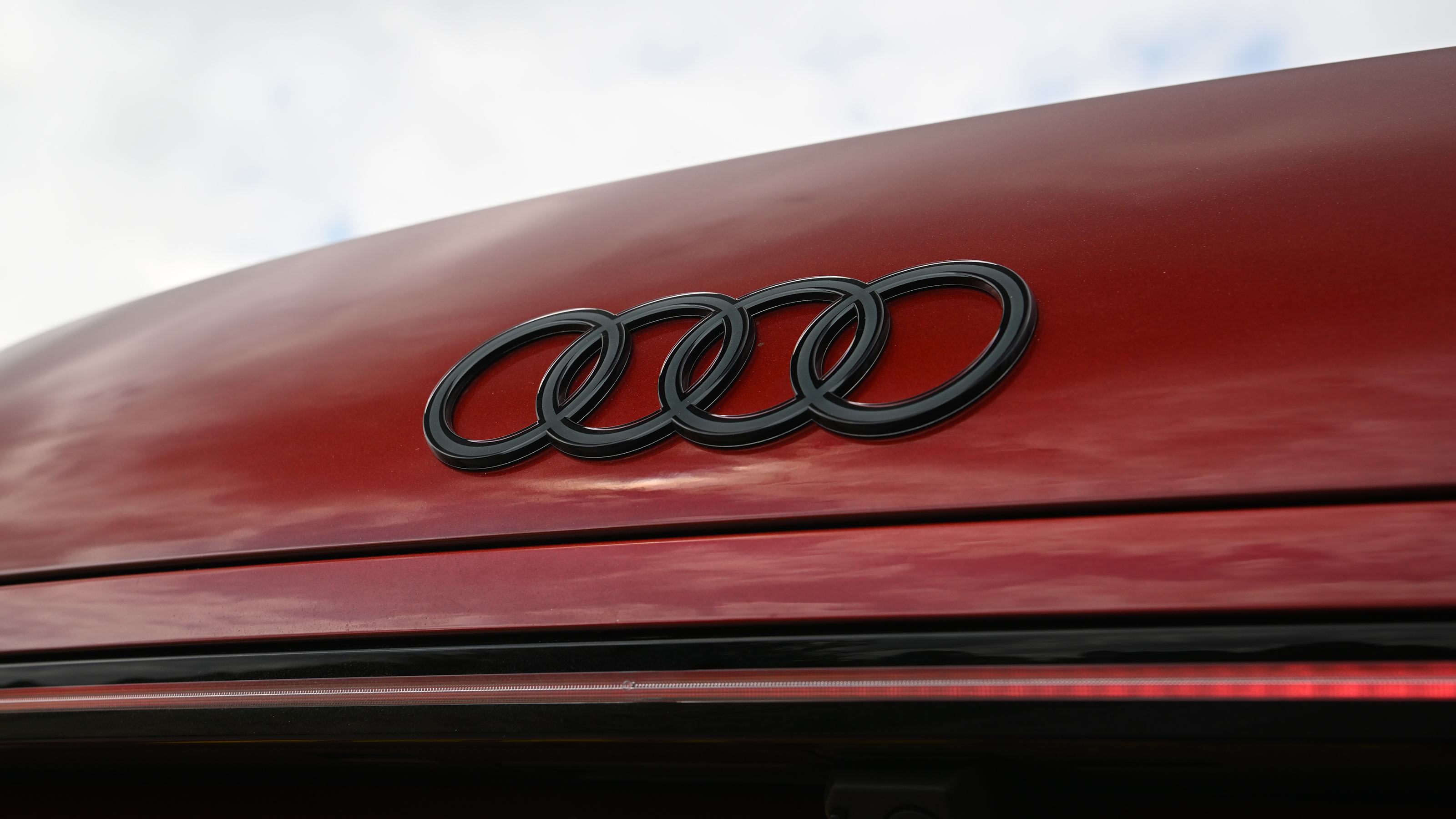 Audi A6 e-Hybrid - Audi badge