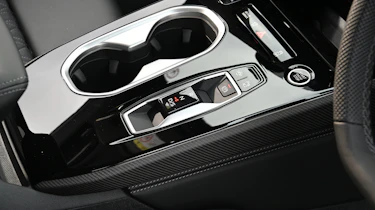 Audi A6 e-Hybrid - centre console
