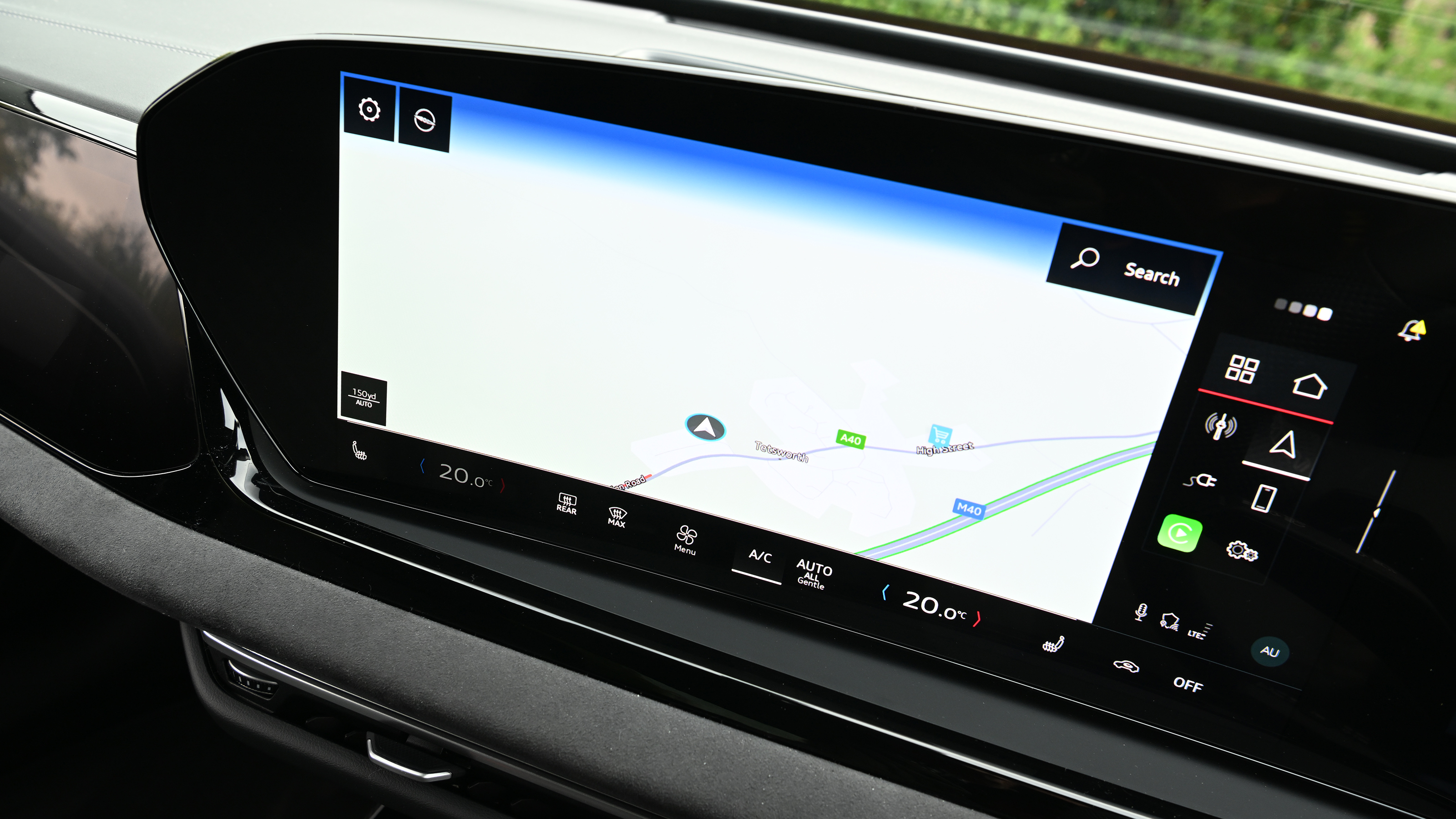 Audi A6 e-Hybrid - infotainment screen