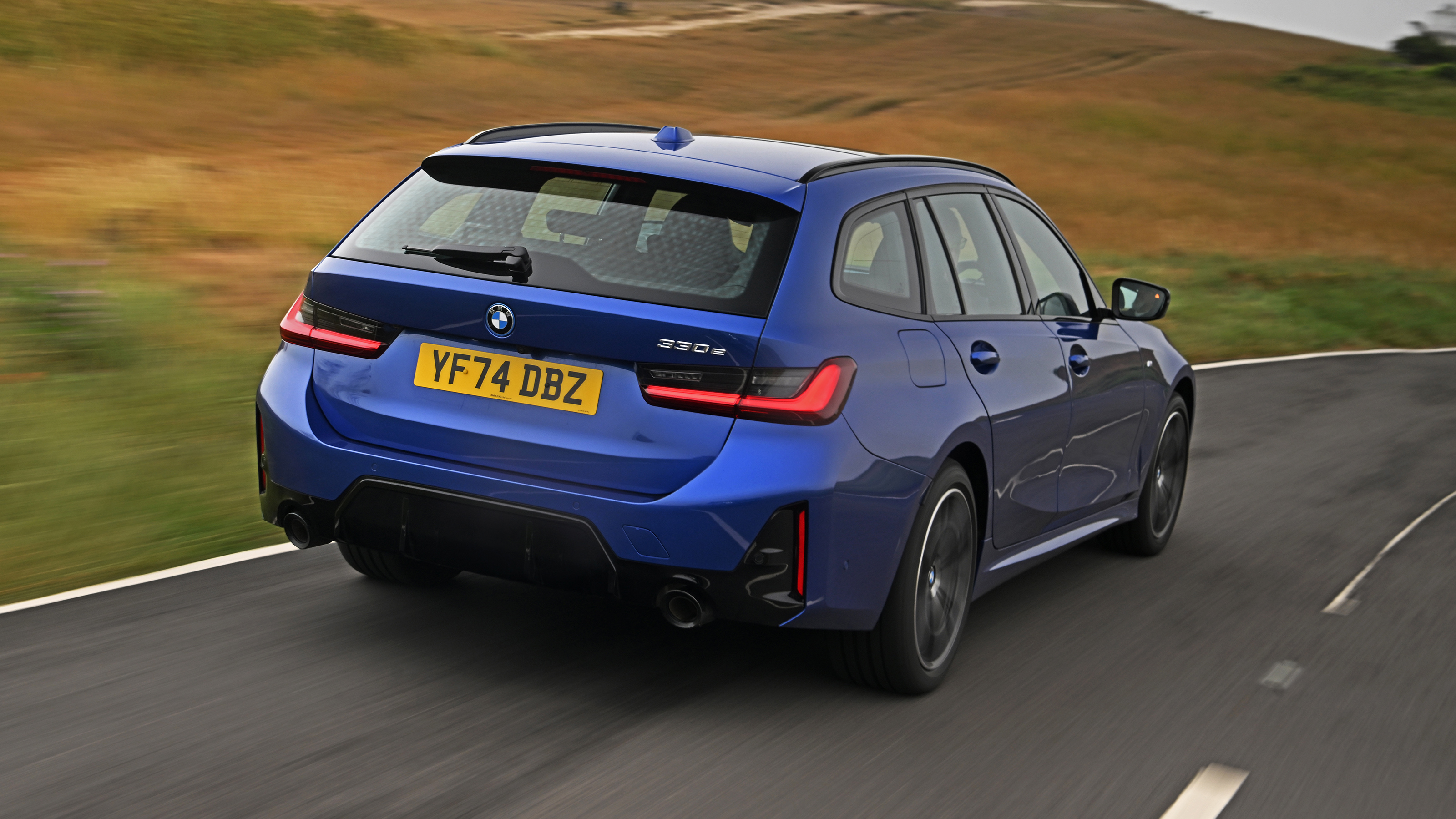 BMW 3 Series Touring - rear tracking