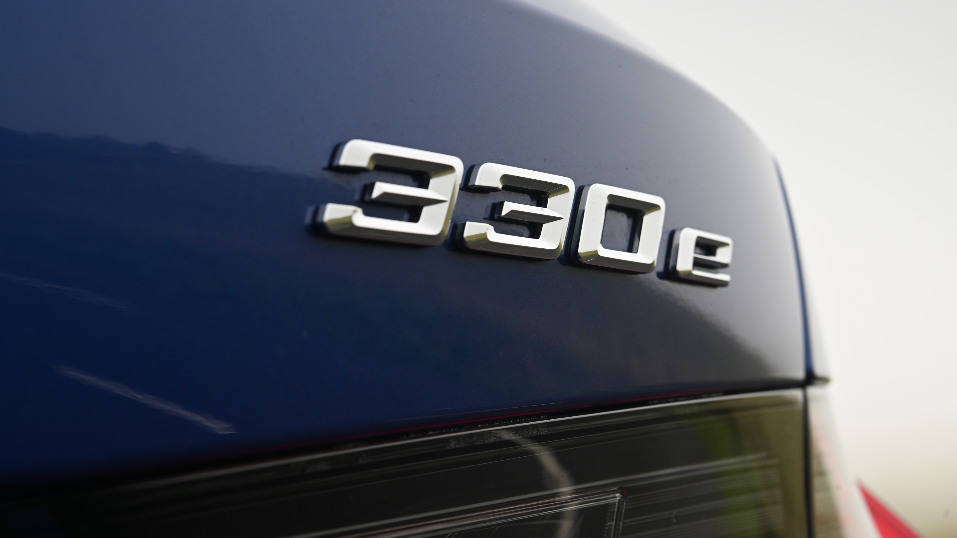 BMW 3 Series Touring - tailgate badge