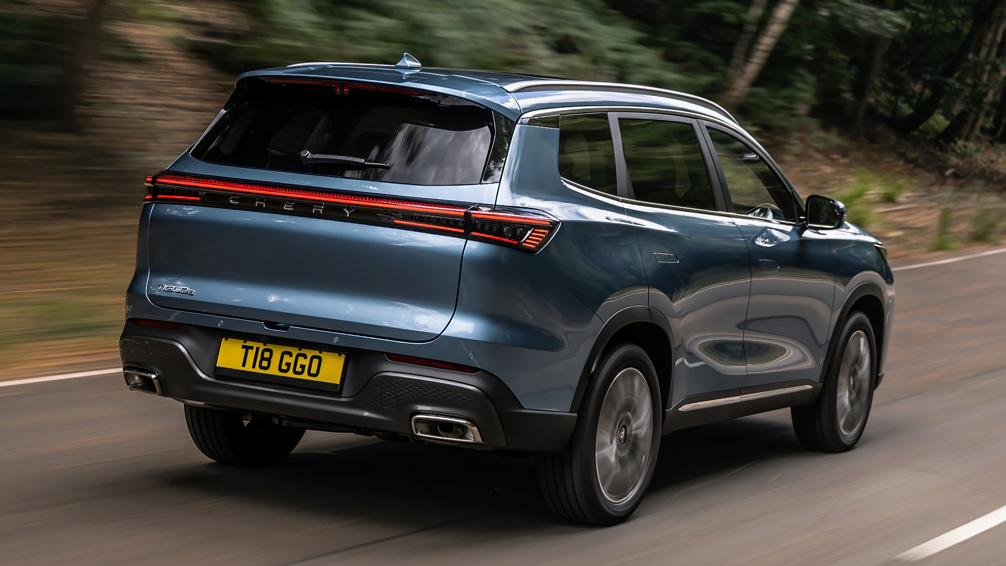 CHERY TIGGO 8 - rear 3/4 blue