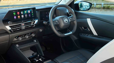 Citroen e-C4 X - alternative dashboard shot