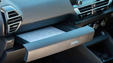 Citroen e-C4 X - draw detail