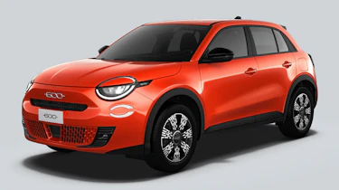 Fiat 600 Hybrid - orange front 3/4