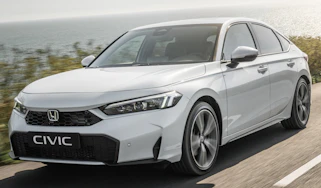 Honda Civic facelift - front 3/4
