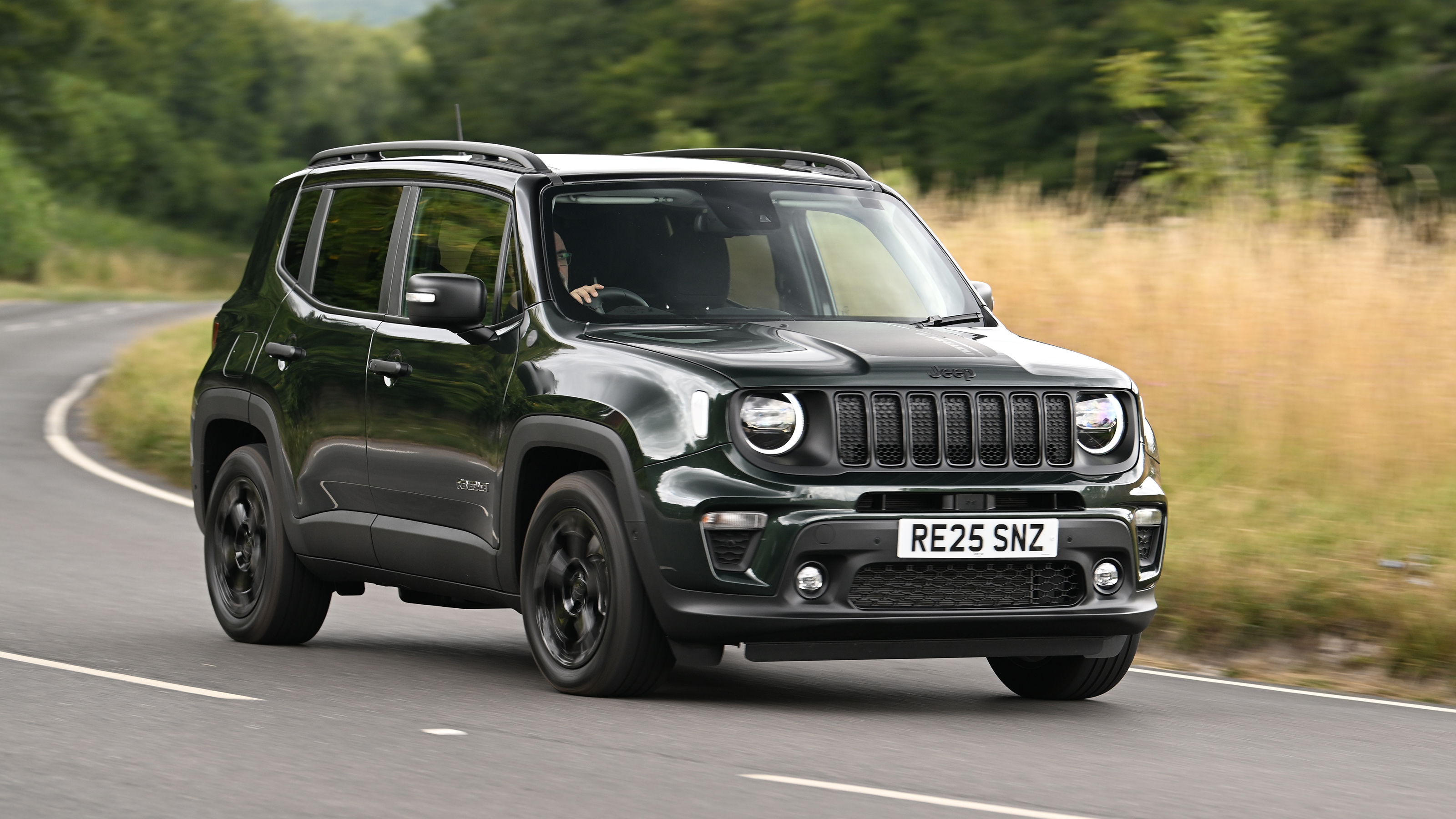 Jeep Renegade North Star - front cornering 