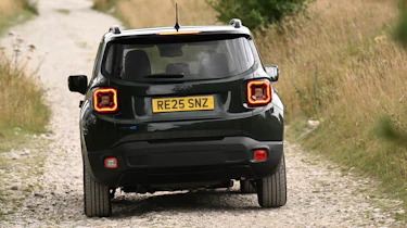 Jeep Renegade North Star - off-road driving, rear