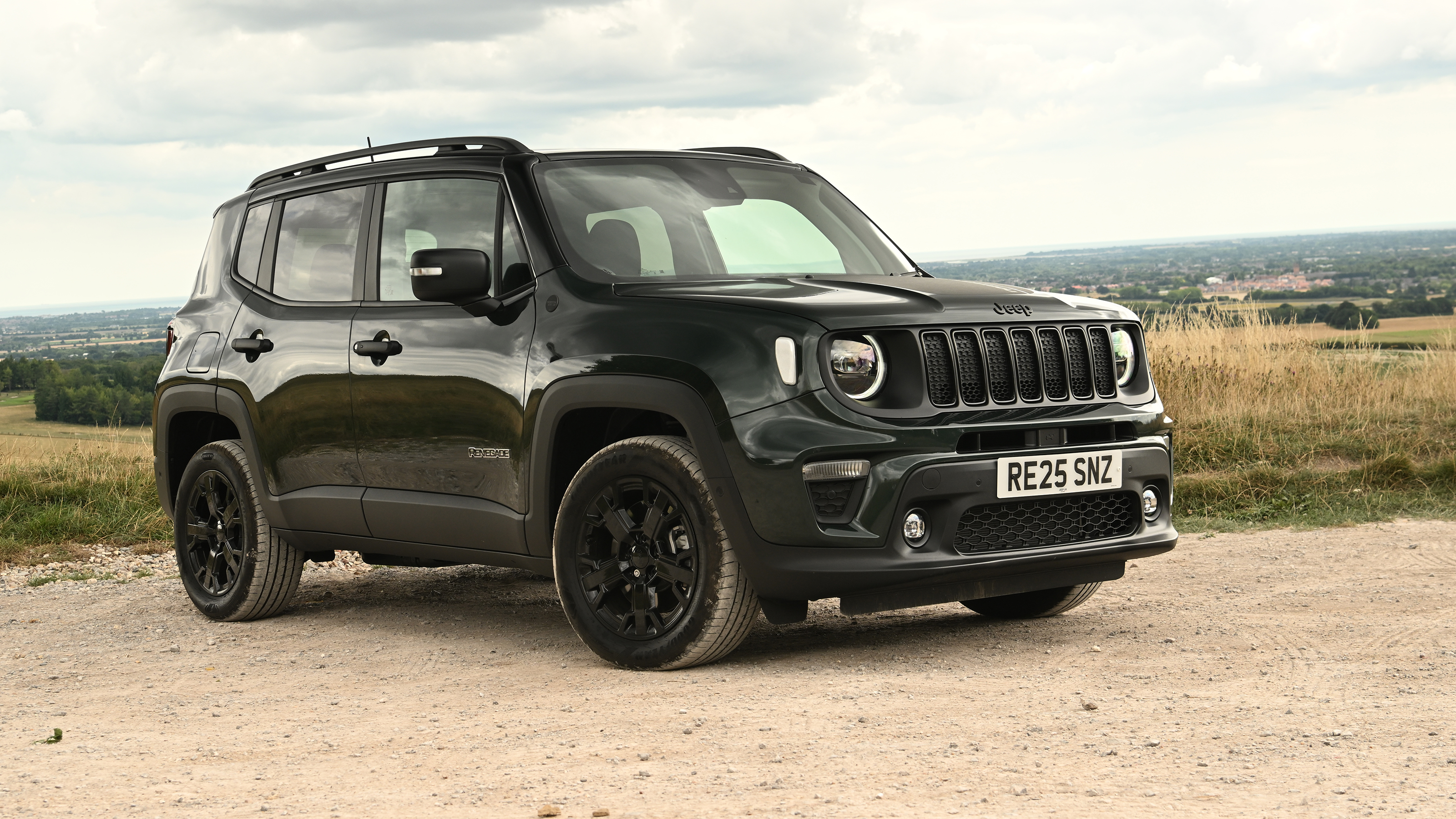 Jeep Renegade North Star - front static 